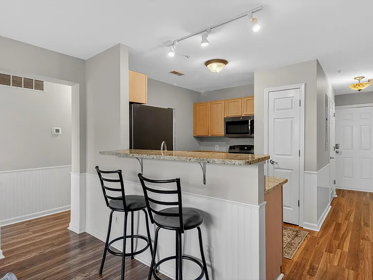 2262 Folly Rd #1G — Photo 8