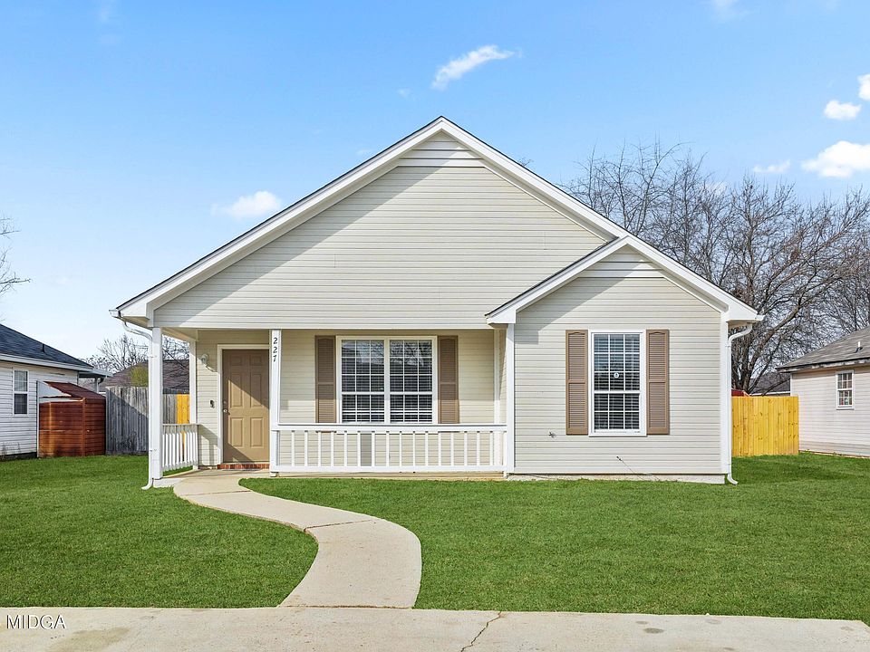 1st image of 227 Kensington Cir