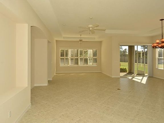 5th image of 826 King Leon Way