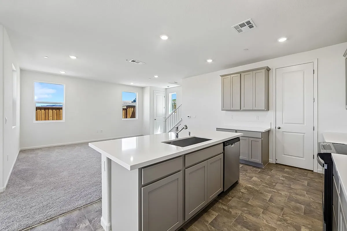 186 Cartier St - Photo 8
