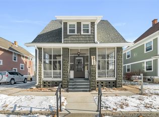 122 20th St NE, Cedar Rapids, IA 52402