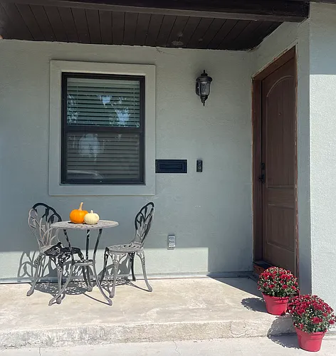 105 Hollywood Ave Photo 1