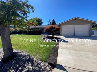 3045 W Shasta Ave, Roseburg, OR 97471