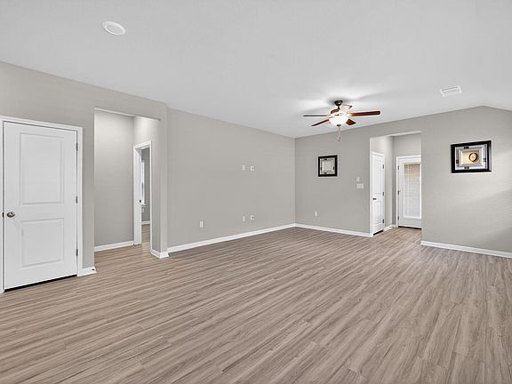2nd image of 383 Brandywine Rd