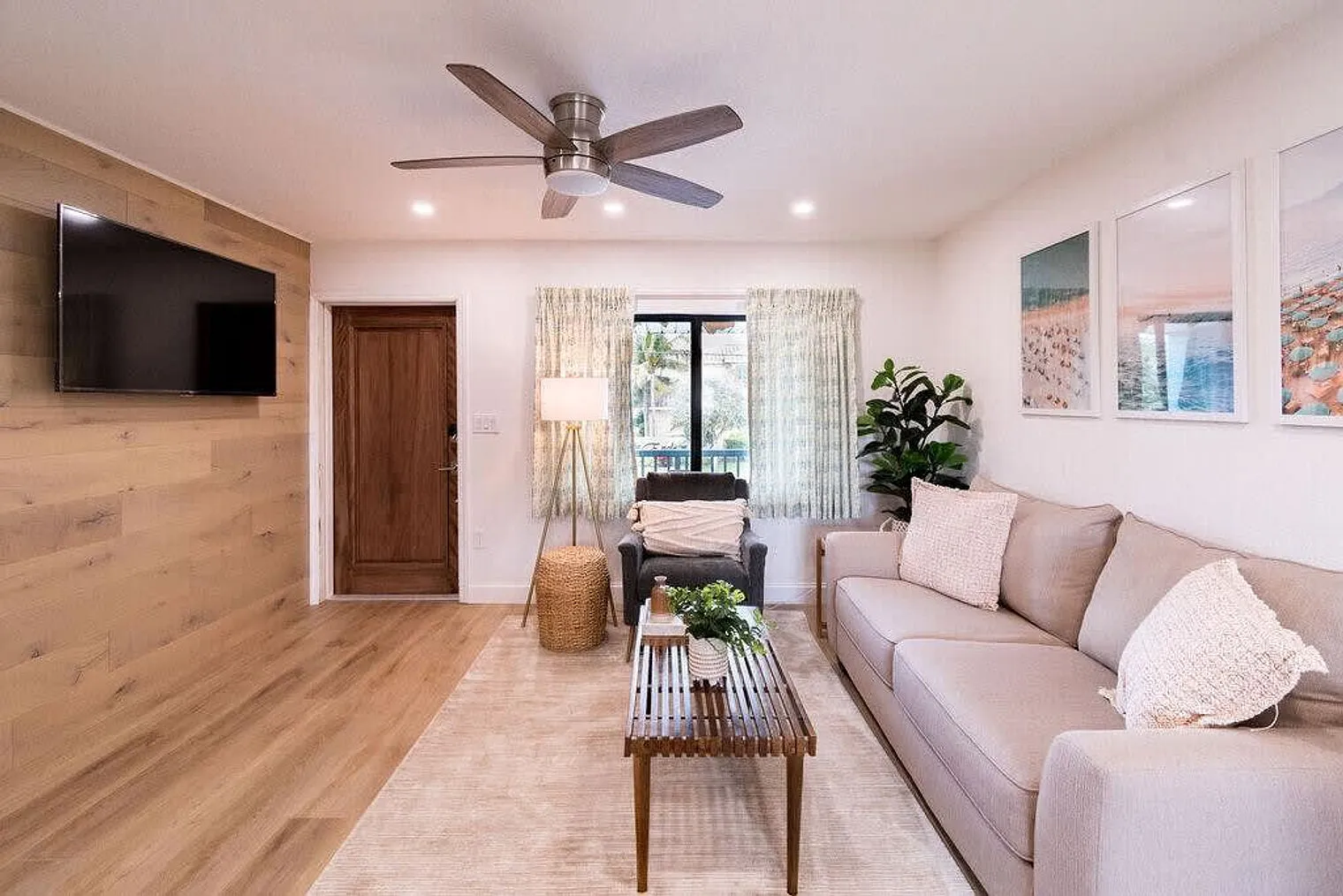 2 bed, 1.0 bath, $3,333 — Photo 1