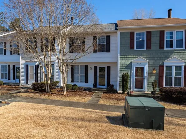 2104 Queen Anne Ct, Sandy Springs, GA 30350