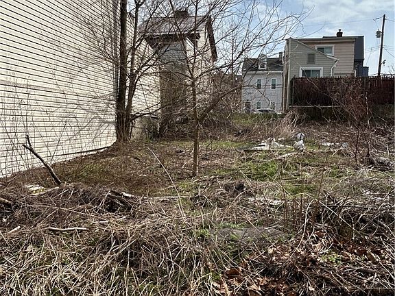 3rd image of Lovitt Spring Gdn