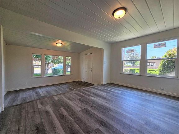 3rd image of 2713 N Central Ave #2713