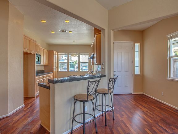 4th image of 1609 Cherry Blossom Ln