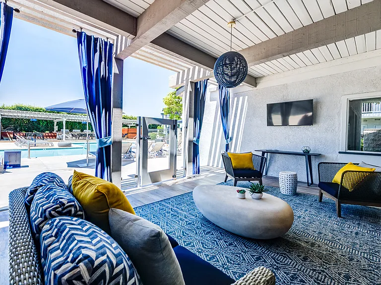 Aliso Creek Apartments — Photo 8