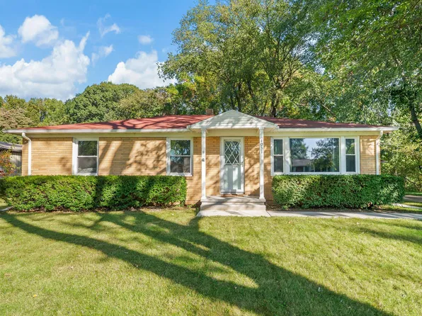 4031 Royal Curv, Saint Joseph, MI 49085
