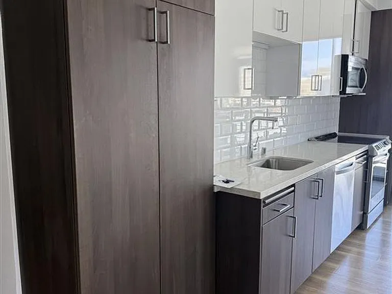 Maya Apartments at 535 Kingsley Dr in Los Angeles — Photo 84
