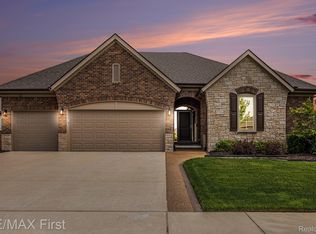 17769 Tiger Dr, Macomb, MI