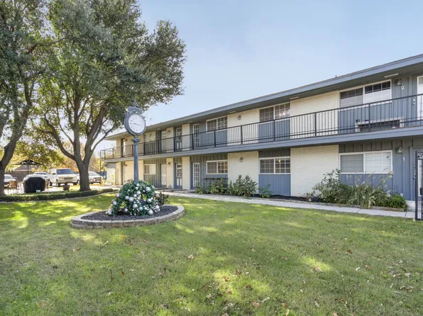 1207 W Wall Street, 1207 W Wall St APT 4, Grapevine, TX 76051