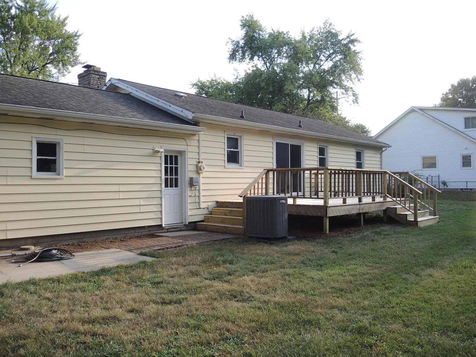 4 bed, 1358 sqft, $2,100 — Photo 3