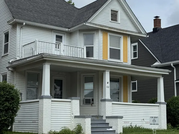 1432 Hayes Ave, Racine, WI 53405
