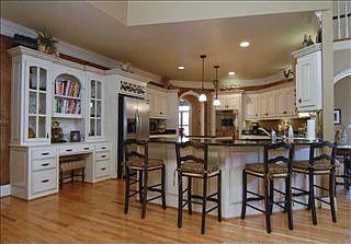 4th image of 221 Northbrook Way