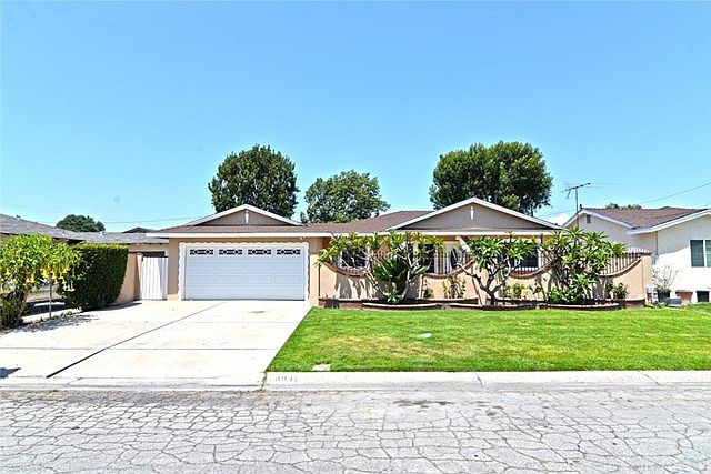 1st image of 8941 Acacia Ave