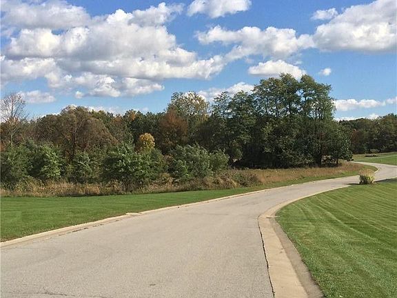 5th image of 14 Carolina Dr