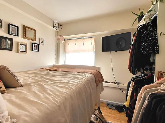 5th image of 219 Avenue A APT 4R