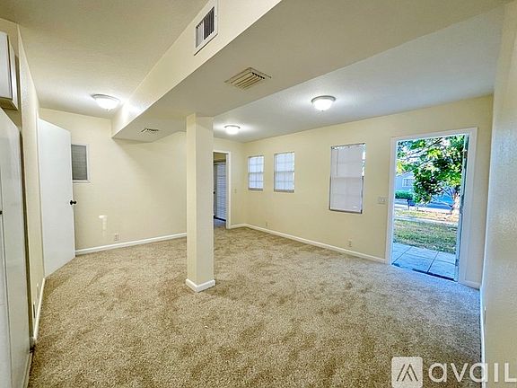 4th image of 705 Fernwood Dr