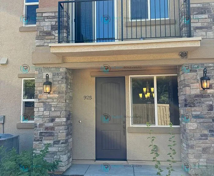 925 W End St — Photo 4