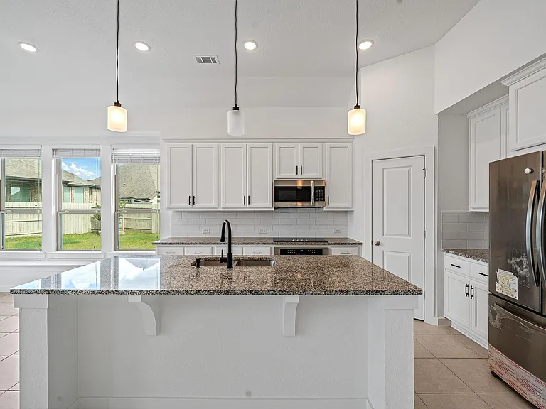 2221 Forest Trace Ln — Photo 13