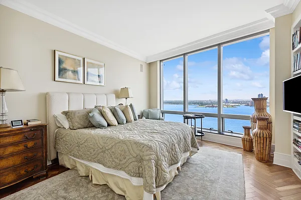 Rented by Corcoran | media 12