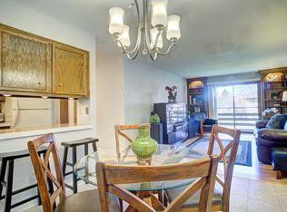 4035 S 84th St APT 6, Greenfield, WI 53228