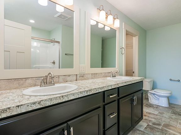 4th image of 3029 Park North Dr