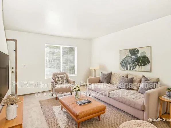 2615 SE 125th Ave APT 4, Portland, OR 97236