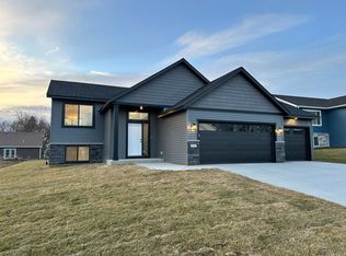 229 Brookestone Dr SE, Rochester, MN 55904