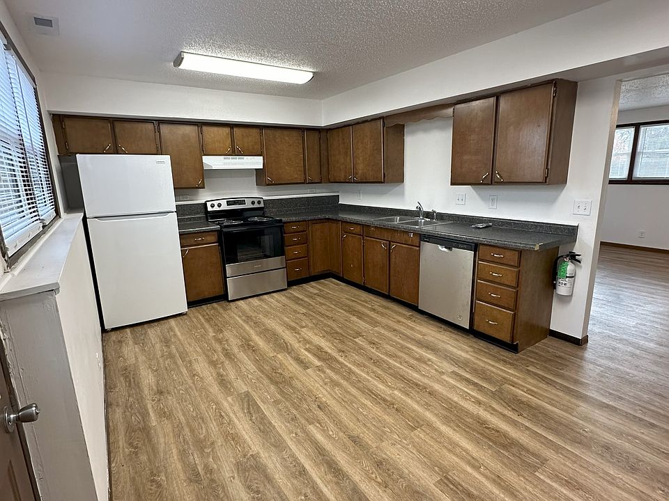 1st image of 2519 W 4th St