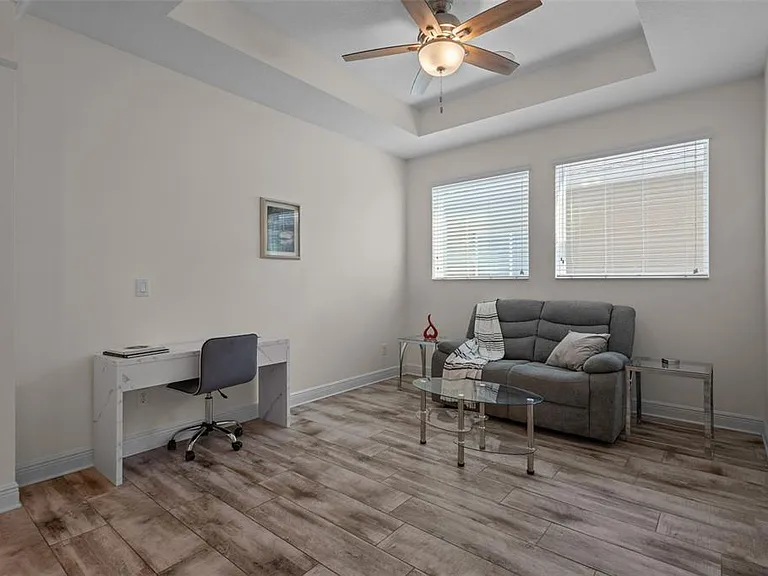 2515 Portico St — Photo 9