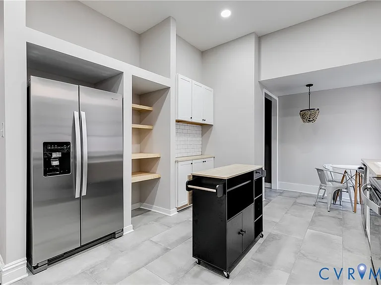 402 Stuart Cir #1 — Photo 13
