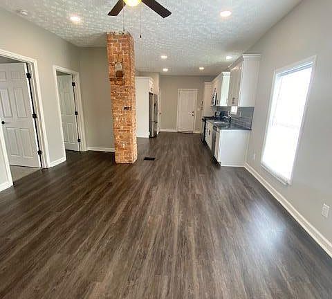 4th image of 605 Reinhard Ave