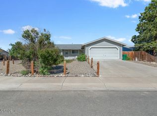 561 Yellow Jacket Rd, Dayton, NV 89403