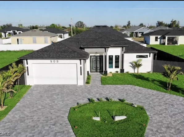 909 Santa Barbara Blvd N, Cape Coral, FL 33993
