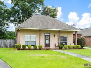 12101 Amber Lakes Dr, Greenwell Springs, LA 70739
