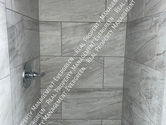 4th image of 170 N F St #8