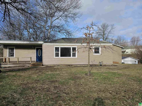 601 Burton St, Sioux City, IA 51103