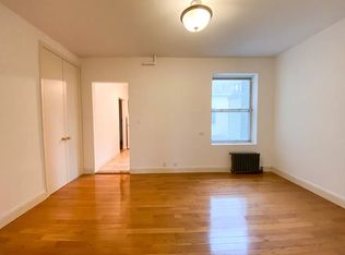 25-95 45th St #7, Astoria, NY 11103