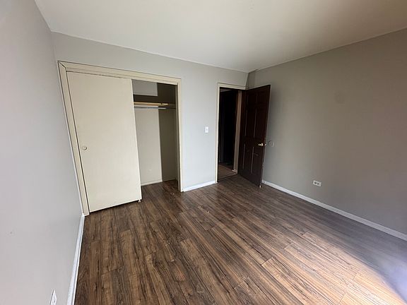 4th image of 1933 N Green Ln N APT 1B