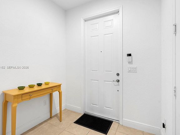 3rd image of 4644 Windmill Ln