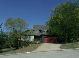 1302 Vantuyl Dr, Lawrence, KS 66049