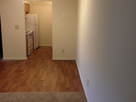 5th image of 2491 Woodhill Dr APT 35