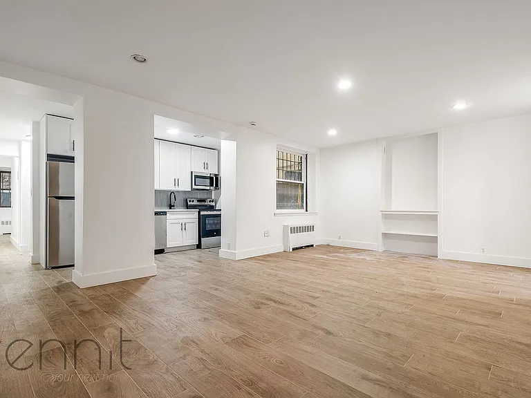 123 8th Ave #PRIVATE-BACK — Photo 3