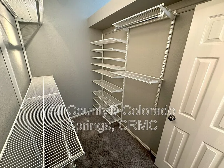 5859 Instone Cir — Photo 25