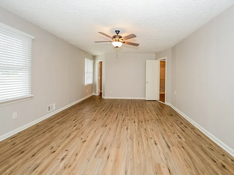 1847 Litchfield Rd — Photo 10
