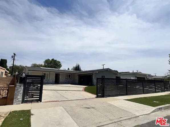 9716 Casaba Ave, Chatsworth, CA 91311